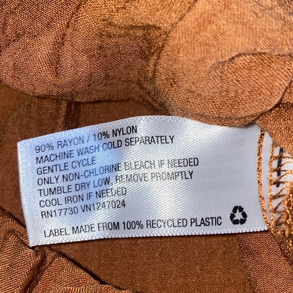 A New Day Top Size Large - Picture 3 of 4